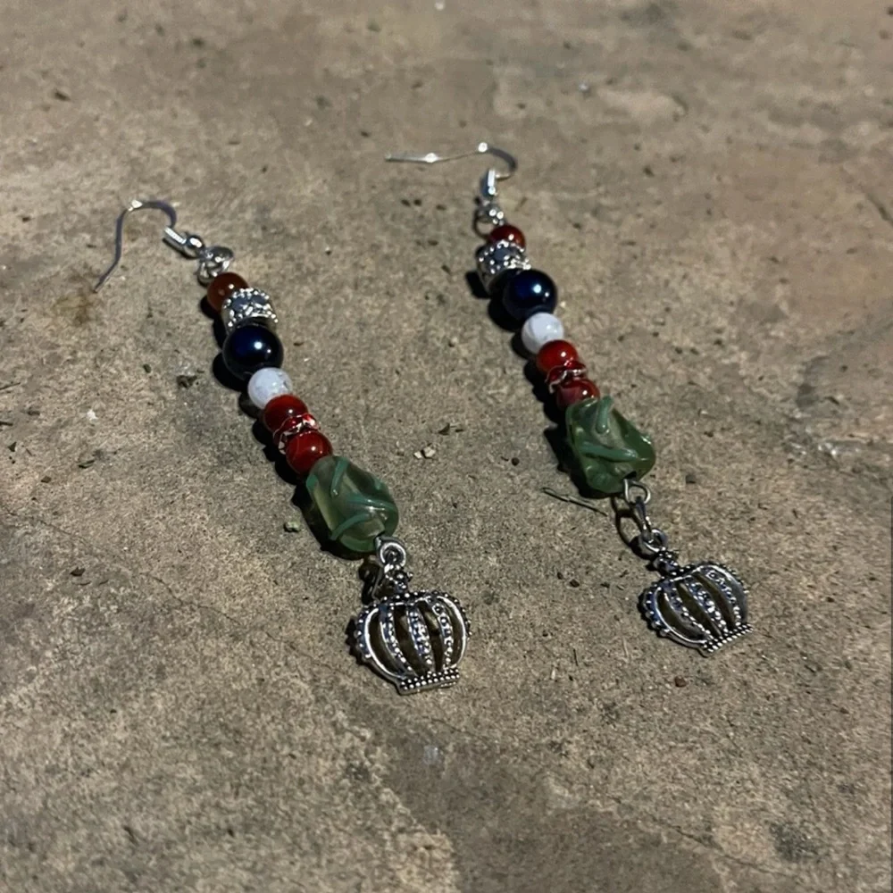 New Handmade Sterling Silver Queen Green Blue & Red Dangle OOAK Earrings